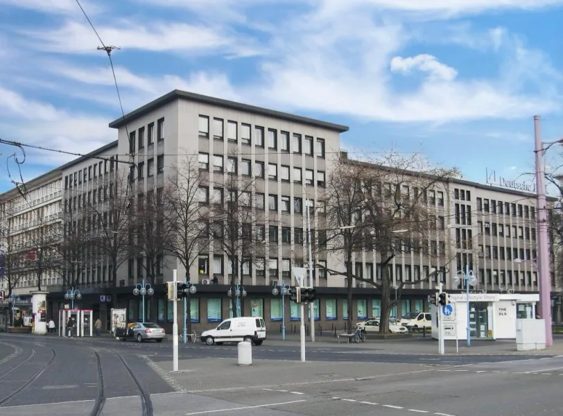 RICH_Außenaufnahme - Büro/Praxis mieten in Mannheim - RICH - Neu gestaltbare Büroflächen auf den Planken mit Blick auf den Wasserturm - provisionsfrei
