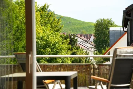 Aussicht vom Balkon - Wohnung kaufen in Fellbach - Exklusives Dachgeschossjuwel in Fellbach mit Kappelbergblick