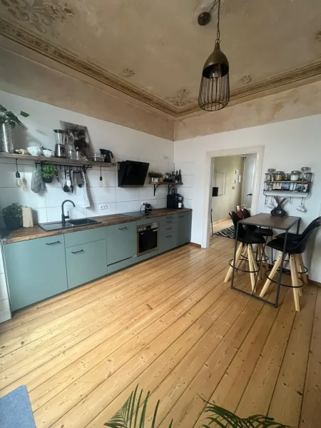 Küche - Haus kaufen in Arnsberg / Neheim - Arnsberg-Neheim: Denkmalgeschützte Doppelhaushälfte mit separatem Ladenlokal zu verkaufen