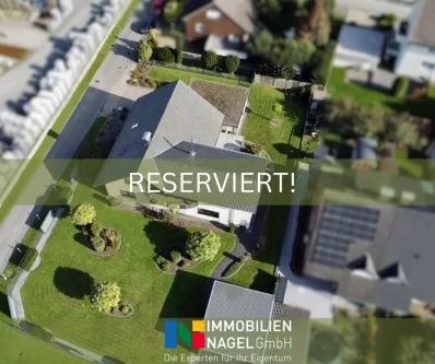 RESERVIERT! - Haus kaufen in Bad Oeynhausen - Elegantes Wohnen: Großzügiges Ein-/Zweifamilienhaus mit Traumgrundstück in Eidinghausen