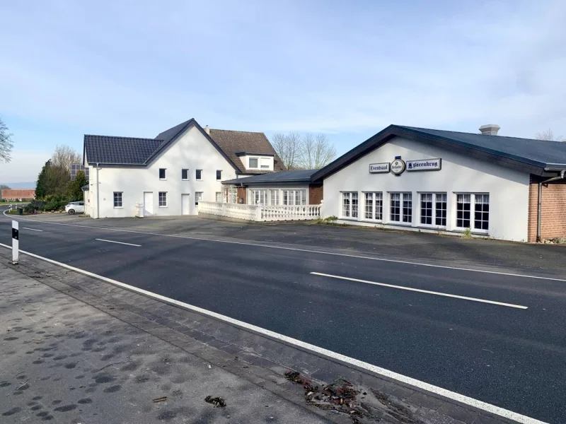 Straßenansicht - Gastgewerbe/Hotel kaufen in Melle - Geräumiges Wohnhaus mit separatem Saal für Events und Feiern und weiterem Ausbaupotenzial