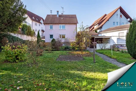 Gartenansicht des Hauses - Haus kaufen in Rudersberg - Charmantes 2-Familienhaus mit Potenzial und zusätzlichem Bauplatz auf dem Grundstück!