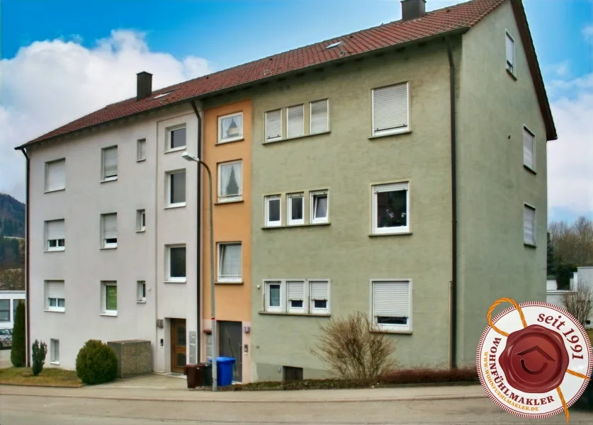 Gebäudeansicht - Wohnung kaufen in Albstadt - Großzügige und renovierte 2-Zimmer-Eigentumswohnung in Albstadt-Ebingen!