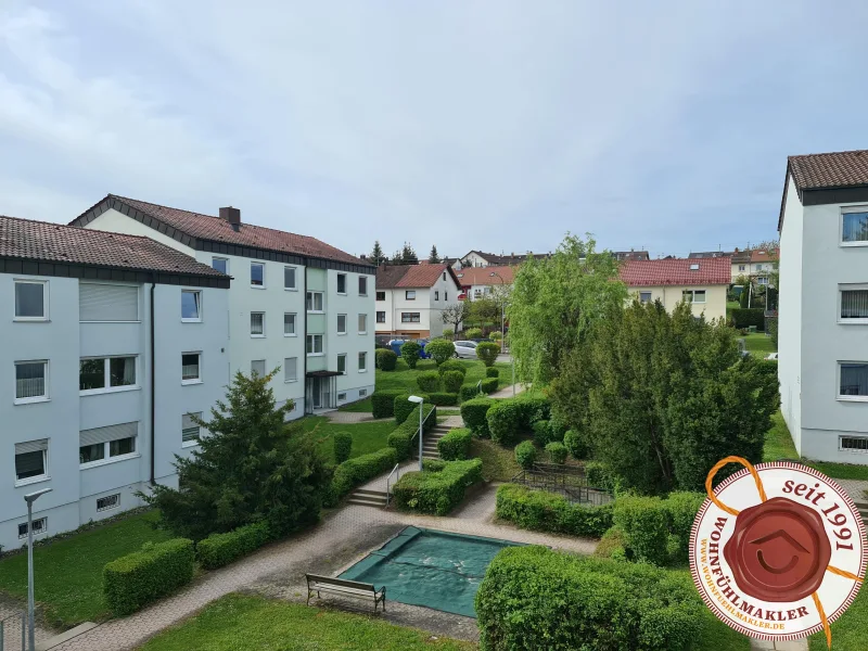 Aussicht Balkon - Wohnung kaufen in Balingen - !NEU! - Stadtnahe und helle 3,5-Zimmer-Eigentumswohnung in Balingen!