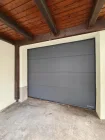 Garage mit elektrischen Torantrieb