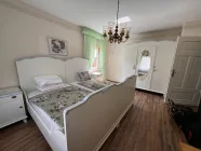 Schlafzimmer_OG_Rattlar