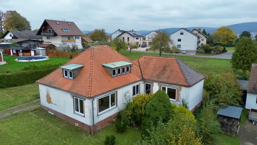 Objektansicht | Drohnenbild 1 - Haus kaufen in Mönchberg - Kernsanierter Bungalow in traumhafter Lage von Mönchberg OT Schmachtenberg!