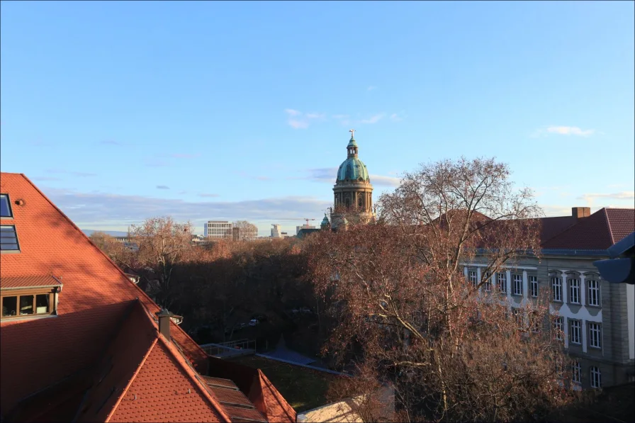 Blick Richtung Odenwald und Christuskirche