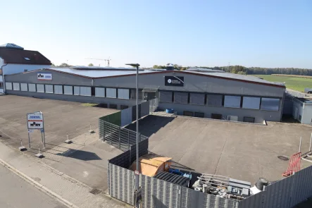 Gebäudefront - Halle/Lager/Produktion kaufen in Mosbach/Lohrbach - Industriehalle mit Büro- und Verwaltungsgebäude