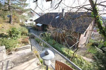 24009-JI_1 - Haus kaufen in Tübingen - Einfamilienhaus mit Einliegerwohnung direkt am Ortsrand in Tübingen mit gigantischer Aussicht!