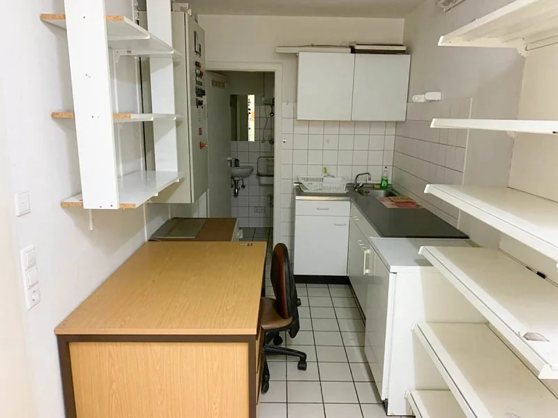 Personalraum mit Küchenzeile 