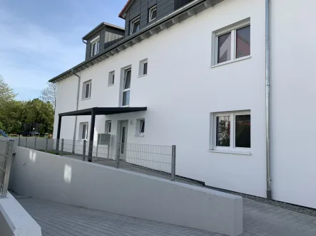 Außen - Wohnung kaufen in Crailsheim - Sofort beziehbare, barrierefreie, moderne EG Wohnung mit Terrasse und Einbauküche