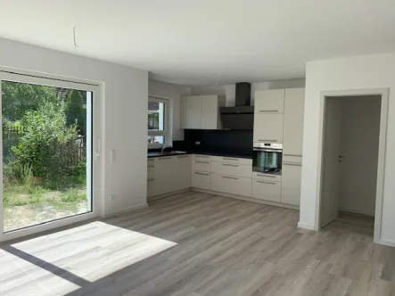 Küche - Wohnung kaufen in Crailsheim - Barrierefreie, sofort beziehbare, moderne 4 Zimmer EG Wohnung mit 2 Bädern, Terrasse und EBK