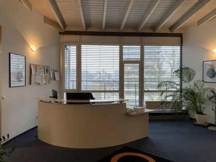 Empfang - Büro/Praxis mieten in Crailsheim - Moderne, helle Büroräume ca. 160 m² Nutzfläche, in Innenstadtlage "Am Cinecity Platz"