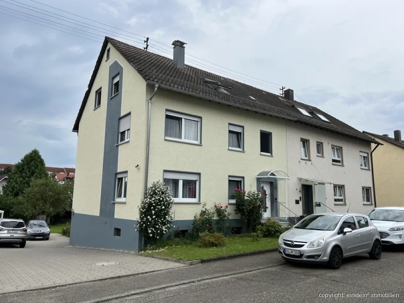 Ansicht - Haus kaufen in Karlsbad / Langensteinbach - Platz für die ganze Familie!! 3 Familienhaus in Karlsbad-Langensteinbach