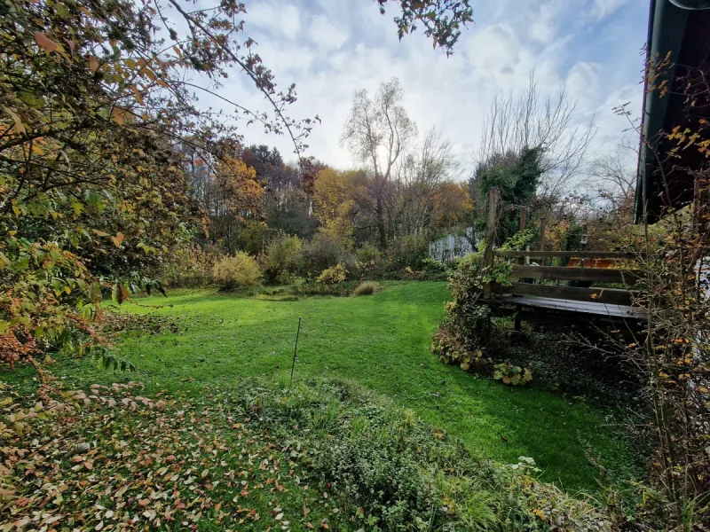 Weitläufiges Gartengrundstück