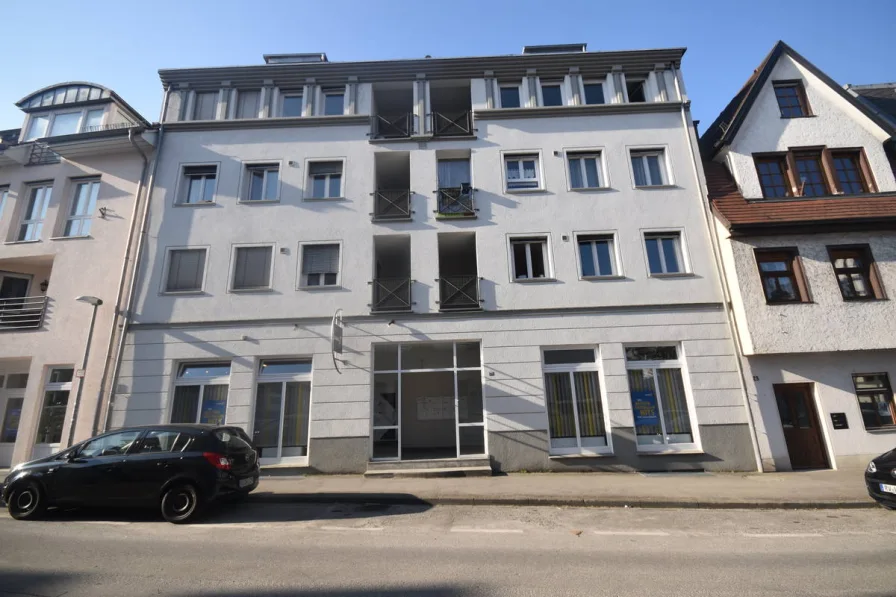 Gebäudeaussenansicht 1 - Büro/Praxis mieten in Ravensburg - Ravensburg - Zentrum - Moderne Büro-/Ladeneinheit mit vielseitigen Nutzungsmöglichkeiten