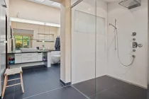 Geräumiges, renoviertes Badezimmer (OG)