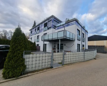 Gebäudeaussenansicht - Wohnung kaufen in Memmingen - Sofort verfügbar! Attraktive 3-Zimmer-Wohnung mit Garten in Memmingen