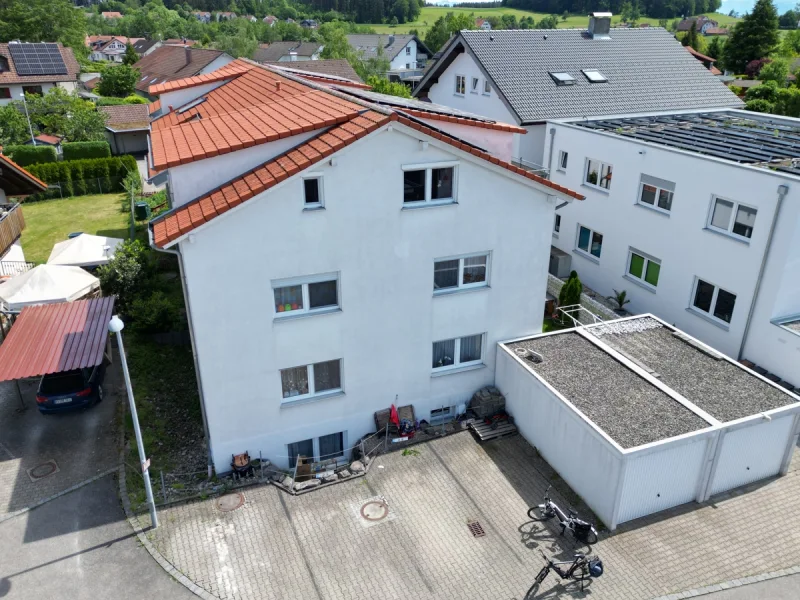 Gebäudeansicht - Wohnung kaufen in Bodnegg - Ansprechende 3-Zimmer-Eigentumswohnung in Bodnegg zum attraktiven Immobilieneinsteiger-Preis