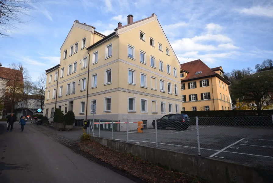 Gebäudeansicht - Büro/Praxis mieten in Ravensburg - Ravensburg - Südlicher Marienplatz Start-up-Büro im historischen "Schweizer-Hof"