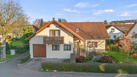 Titel - Haus kaufen in Weingarten - Sehr gepflegtes Zweifamilienhaus in beliebter Lage von Weingarten