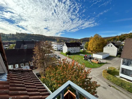 Wolkenspiel im Herbst - Wohnung mieten in Königsbronn - Sonnige, großzügige Maisonette-Wohnung in netter und gepflegter Wohnanlage!