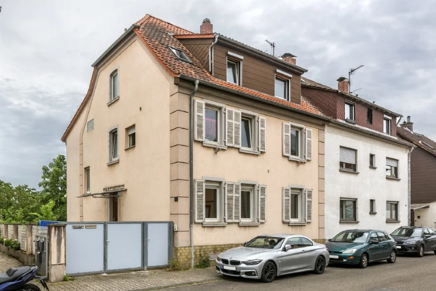 Bild1 - Haus kaufen in Plankstadt - Großes Haus mit viel Potenzial