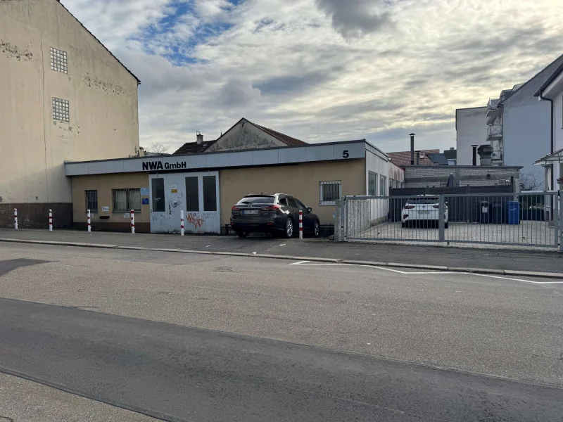 Ansicht_von_Norden - Grundstück kaufen in Lörrach - Gewerbehalle in Lörrach, Innenstadt, Abriss und neue Bebauung des Grundstücks