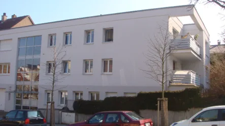 Außenansicht - Wohnung mieten in Pforzheim - Helle 1,5-Zimmer-Wohnung mit Terrasse  frei zum 15.02.2025