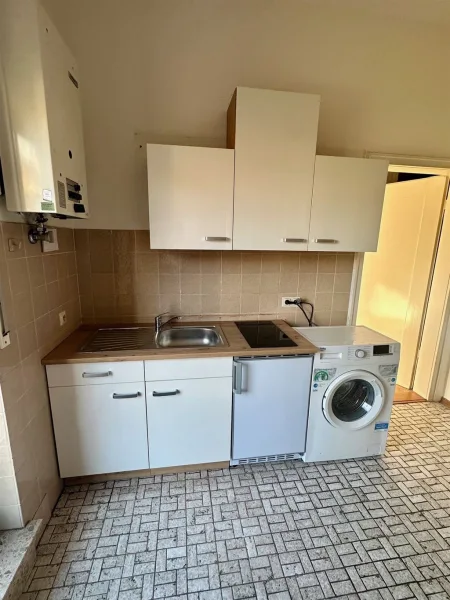 Küche neu - Wohnung mieten in Heilbronn - 1,5 Zimmer-Wohnung mit Balkon und TG-Stellplatz in City-Lage von 74072 Heilbronn zu vermieten!