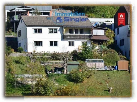 Ansicht - Haus kaufen in Triberg im Schwarzwald - Freistehendes Wohnhaus m. Aussicht