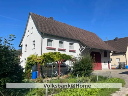 Außenansicht - Haus kaufen in Haigerloch / Bad Imnau - Ländliches Wohnen im Bauernhaus mit Scheune