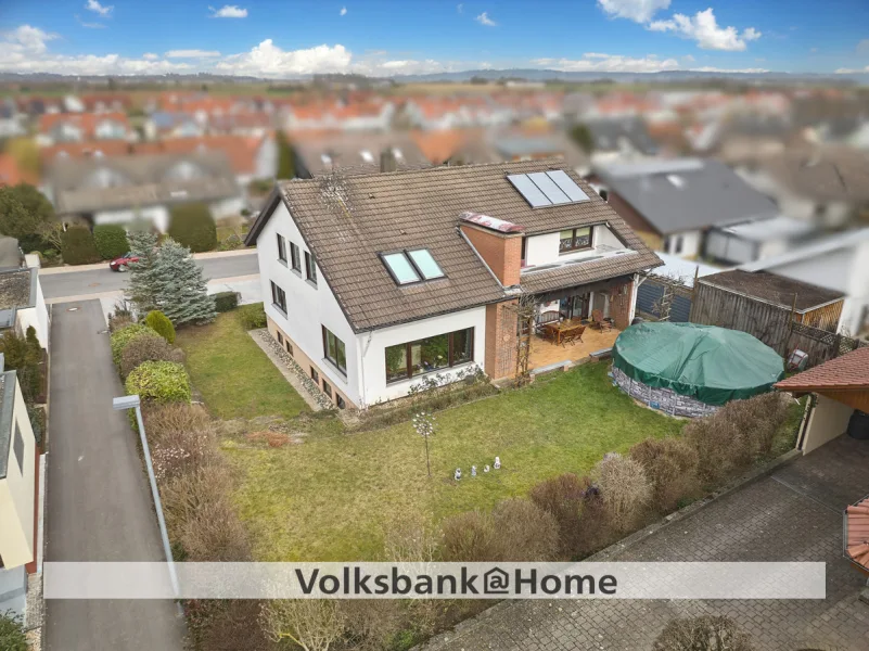 Titelbild - Haus kaufen in Bondorf - ZFH in bester Lage - Option 3FH