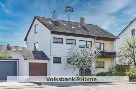 Ansicht - Haus kaufen in Tübingen / Pfrondorf - Großzügiges, modernisierungsbedürftiges Wohnhaus - auch als Zweifamilienhaus nutzbar
