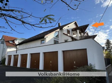  - Wohnung kaufen in Herrenberg - Stadtnahe & helle DG-Wohnung mit Garage