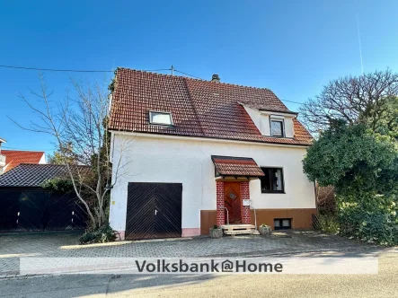 Ansicht West - Haus kaufen in Mössingen - Einfamilienhaus in zentraler Lage mit großem (Bau-) Grundstück