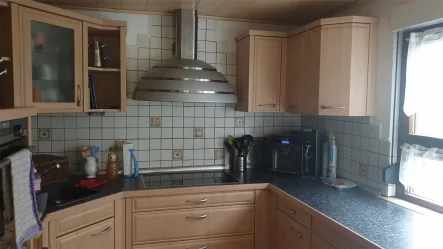 Einbauküche - Wohnung kaufen in Pforzheim - Geräumige 3 Zimmerwohnung mit Gartenanteil