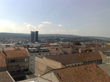 Aussicht - Wohnung kaufen in Pforzheim - Eine Wohnung mit ausreichend Platz, toller Aussicht und Zentral