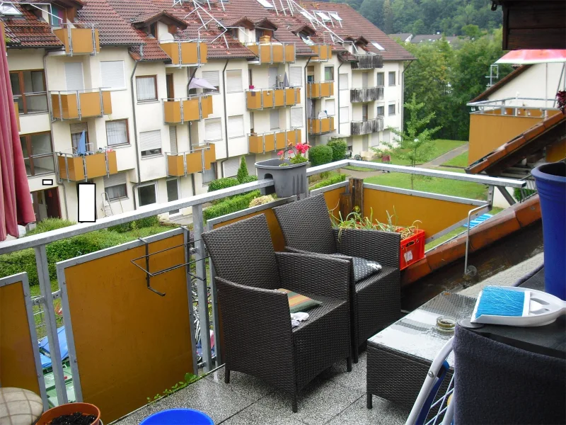 Balkon - Wohnung kaufen in Schwäbisch Gmünd - Provisionsfrei  BJ 1992  Sanierte Gemeinschaftsanlagen  2,5-Zimmer Wohnung Balkon, Tiefgarage