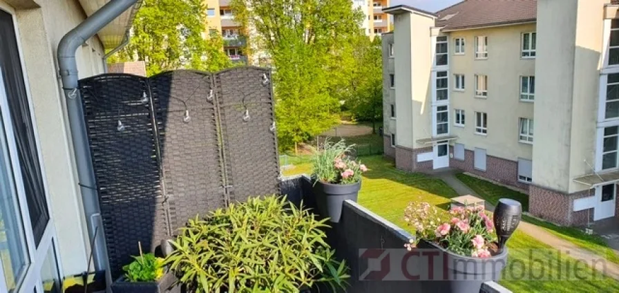 Balkon Ansicht 1 - Wohnung mieten in Oberhausen - ***WOHNQUALITÄT DIE SIE SICH VERDIENT HABEN***3 Zi. Wohnung, Sonnenbalkon, überwiegend barrierefrei