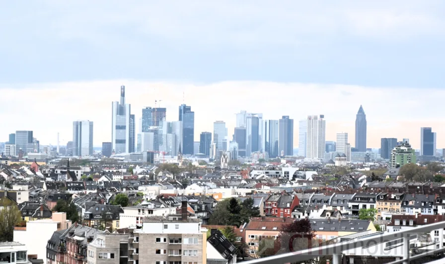 Ausblick - Wohnung kaufen in Frankfurt - Skylineblick der Extraklasse