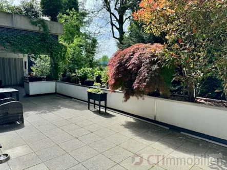 Terrasse - Wohnung kaufen in Mülheim an der Ruhr / Menden - **EXKLUSIVITÄT & LUXUS-GEPAART MIT STIL**4 Zi. Maison. Whg., Terrasse, Schwimmbad & Sauna a. d. Ruhr