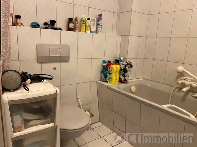 Badezimmer Ansicht 1