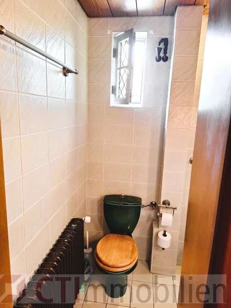 Wannenbad Toilette OG