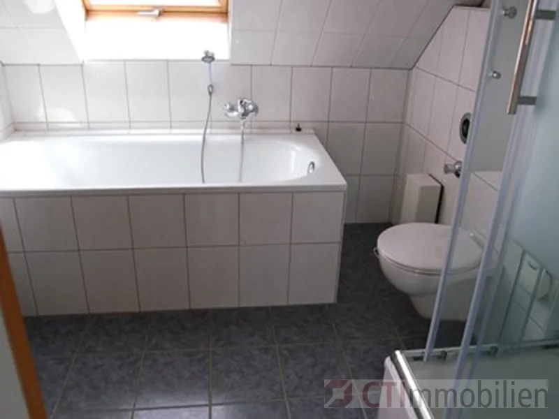 Badezimmer Ansicht 1