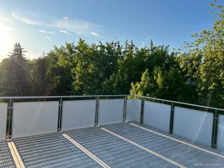 Terrasse - Wohnung mieten in Crailsheim - exklusive 3-Zimmerwohnung inkl. EBK und TG-Stellplatz in Crailsheim zu vermieten