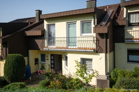 Ansicht - Haus kaufen in Niederstetten - großzügiges Reihenmittelhaus mit toller Aussicht in Niederstetten zu verkaufen