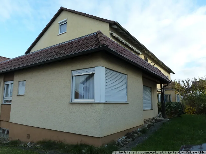  - Haus kaufen in Esslingen - Platz für alle - 3 Familien Doppelhaushälfte in Esslingen-Berkheim