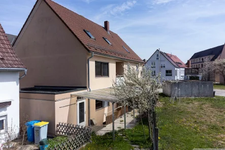 Objektansicht - Haus kaufen in Ulm - - Einmalige Kaufoption - 2 DHH in Ulm-Wiblingen